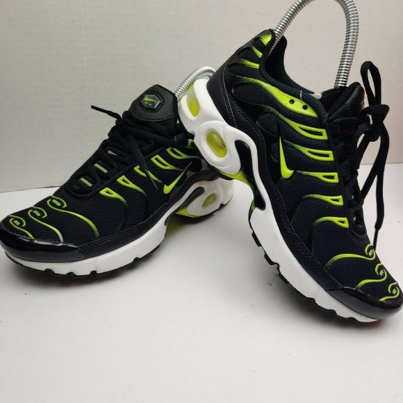 nike air max plus volt black neon green